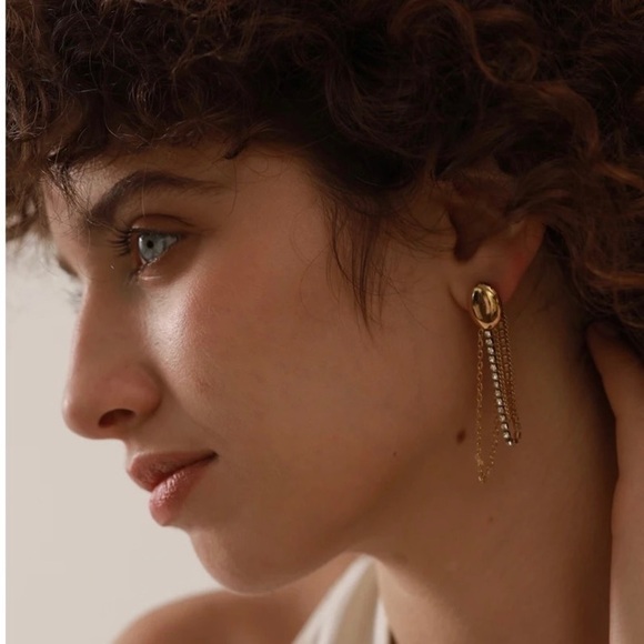 18k Gold Plated Tassel Drop CZ Chain Earrings - Picture 6 of 8